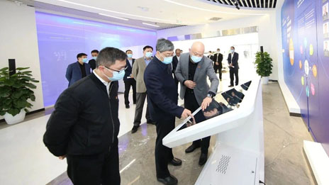 姜德義一行調研國創中心：加強科技創新 助力民族汽車工業髮展