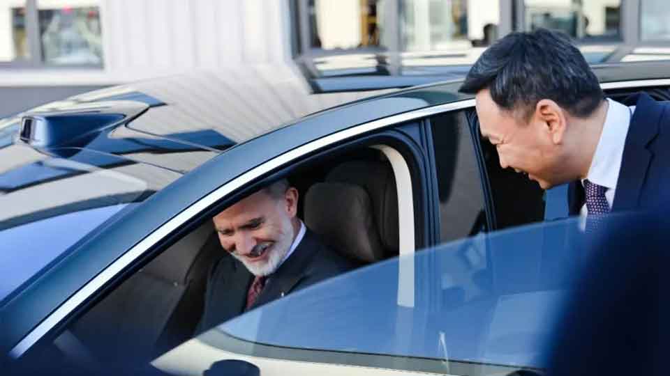 西班牙國王費利佩六世爲享界 S9T 駐足：它“非常美”